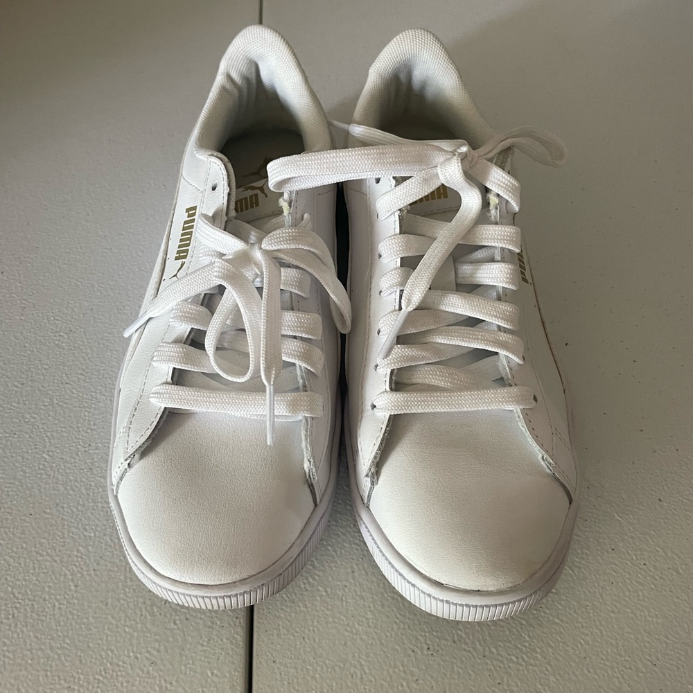 Women’s White Tennis Shoes